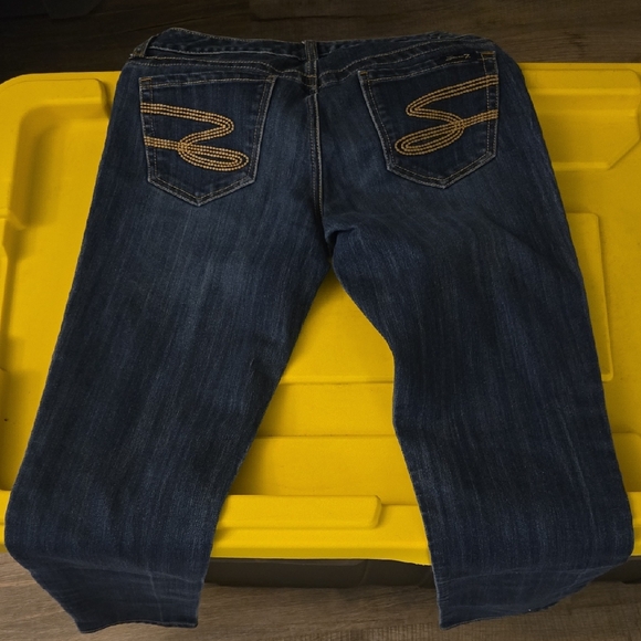 7 For All Mankid Women's Blue Jeans with Embroidered Pockets